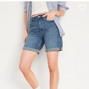 Old Navy High Waisted OG Straight Jean Shorts 7 inch inseam